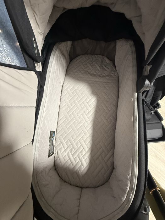 Коляска 3 в 1 Carrello Epica CRL-8511/1 Space Black/Чорний