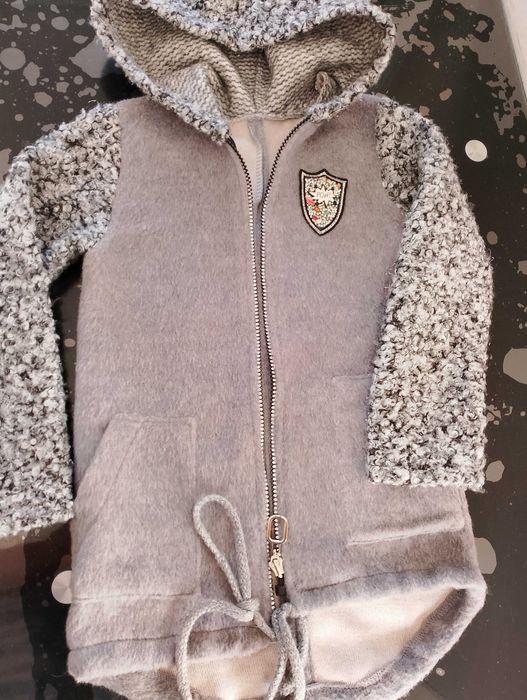 Тепла кофта на дівчинку