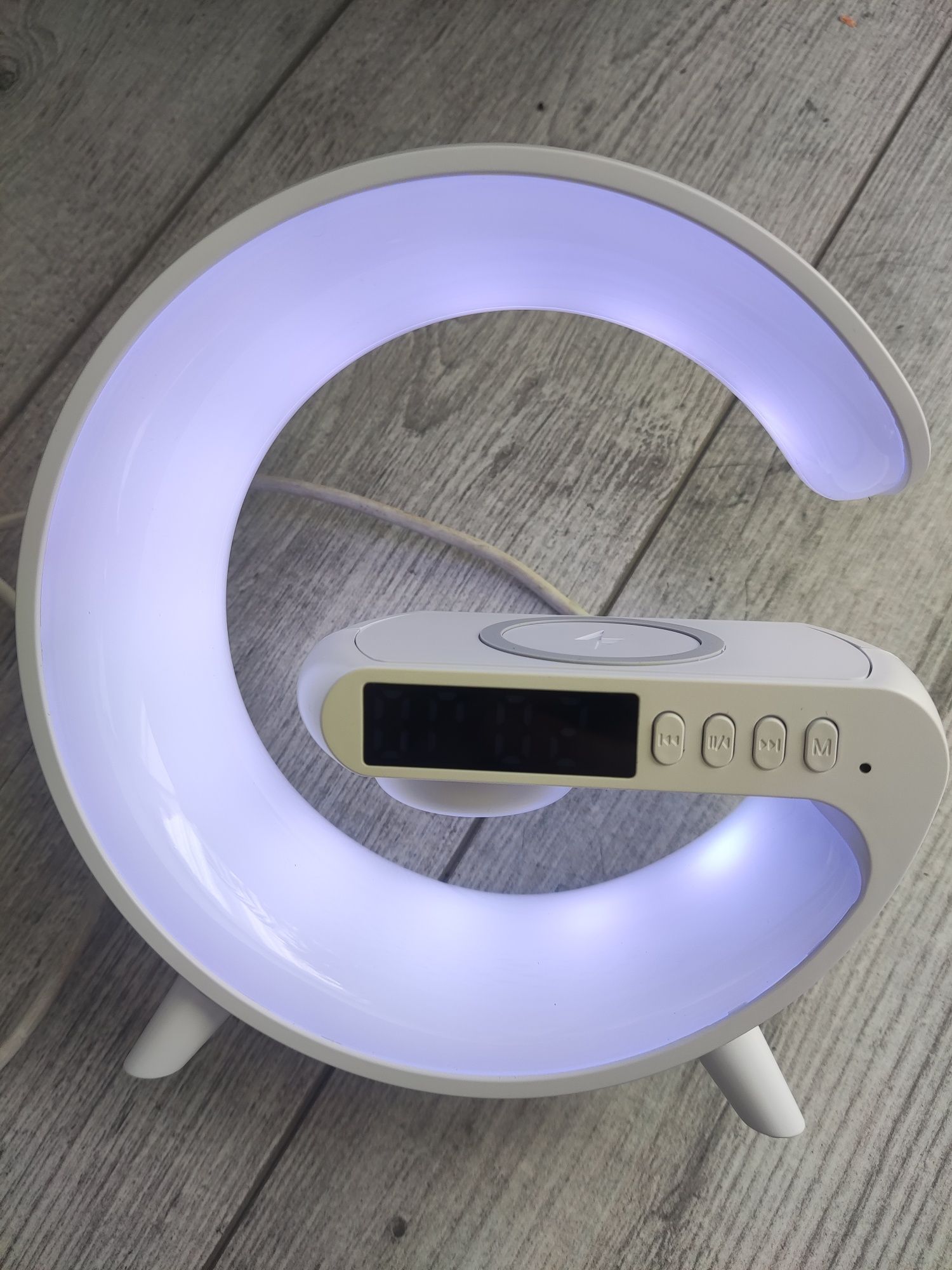 Głośnik Bluetooth z zegarem