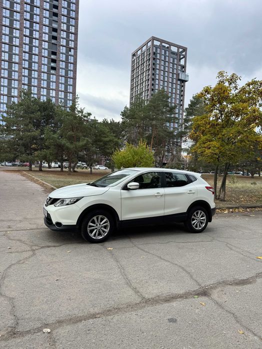 Продам автомобіль Nissan Qashqai 2017, дизель