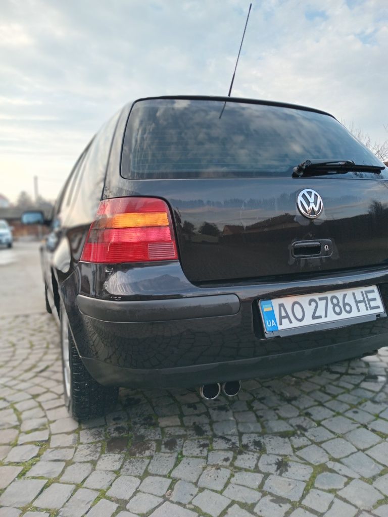 Volgsvagen golf 4 (1.4 бензин)