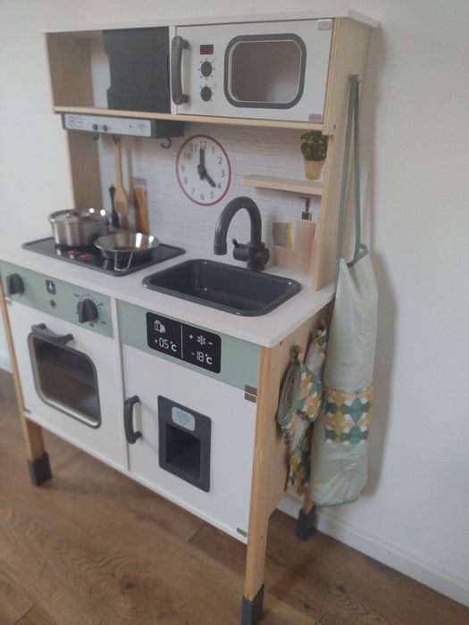 Kuchnia drewniana dla dzieci