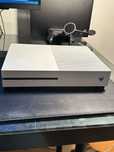 Xbox One S 1 TB como nova