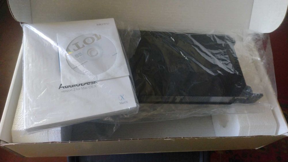 Аудио интерфейс звуковая карта MOTU 828 MKII