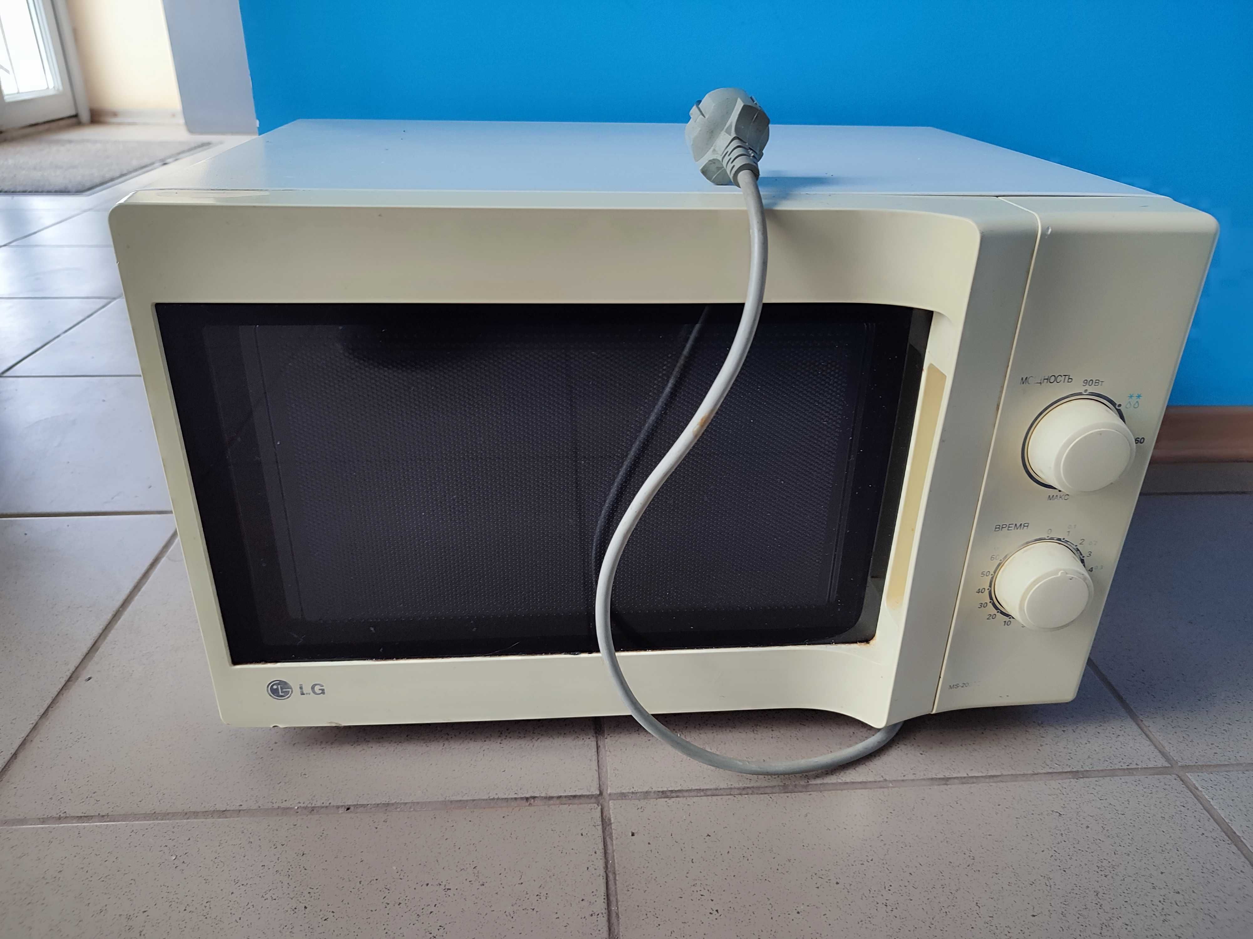 Микроволновая печь LG MS-2027C