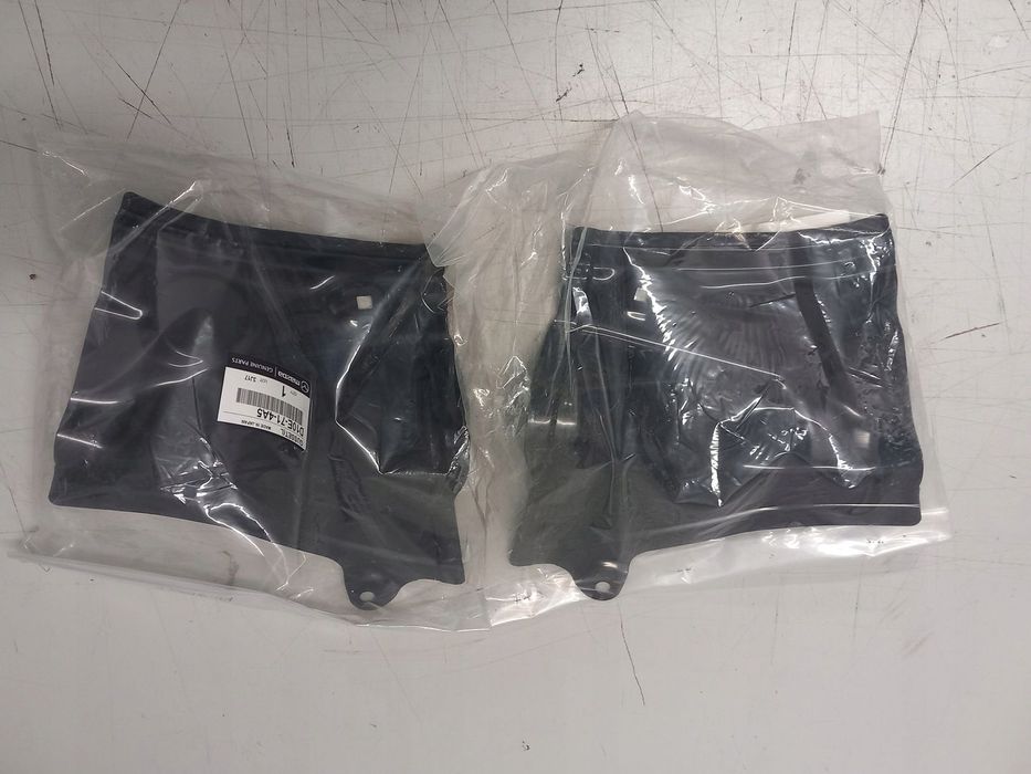 BŁOTNIKI TYLNE Panele Boczne Mazda D10E-70-4A5 D10E-71-4A5 Komplet