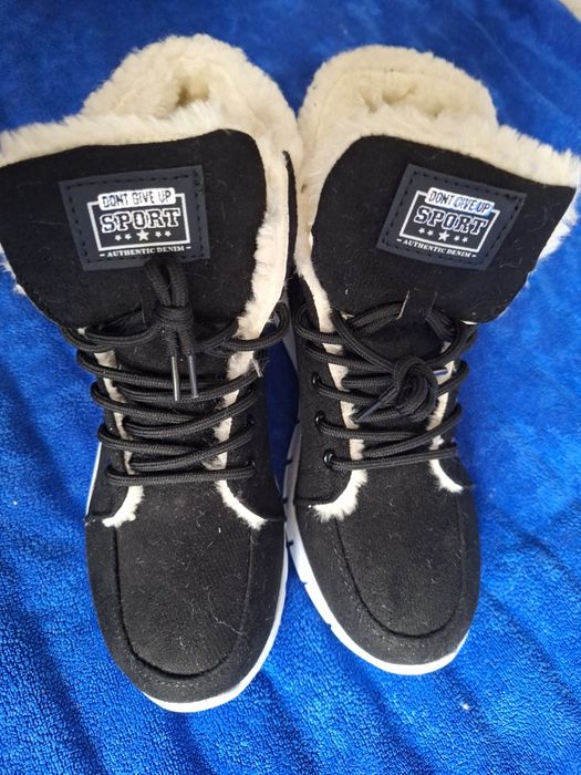 Śliczne zimowe ocieplane buty, wkładka 23,4