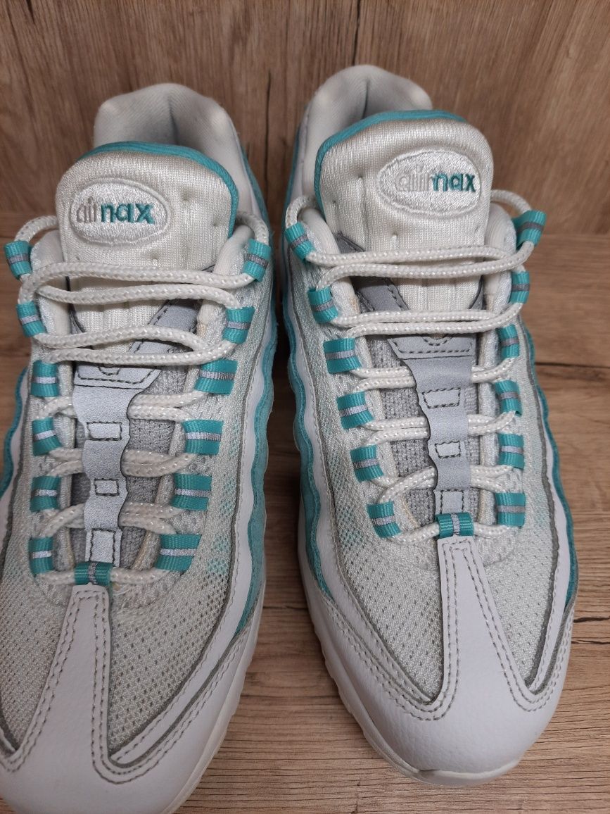 Nike кросівки снікерси air max 95 307960 115 білий