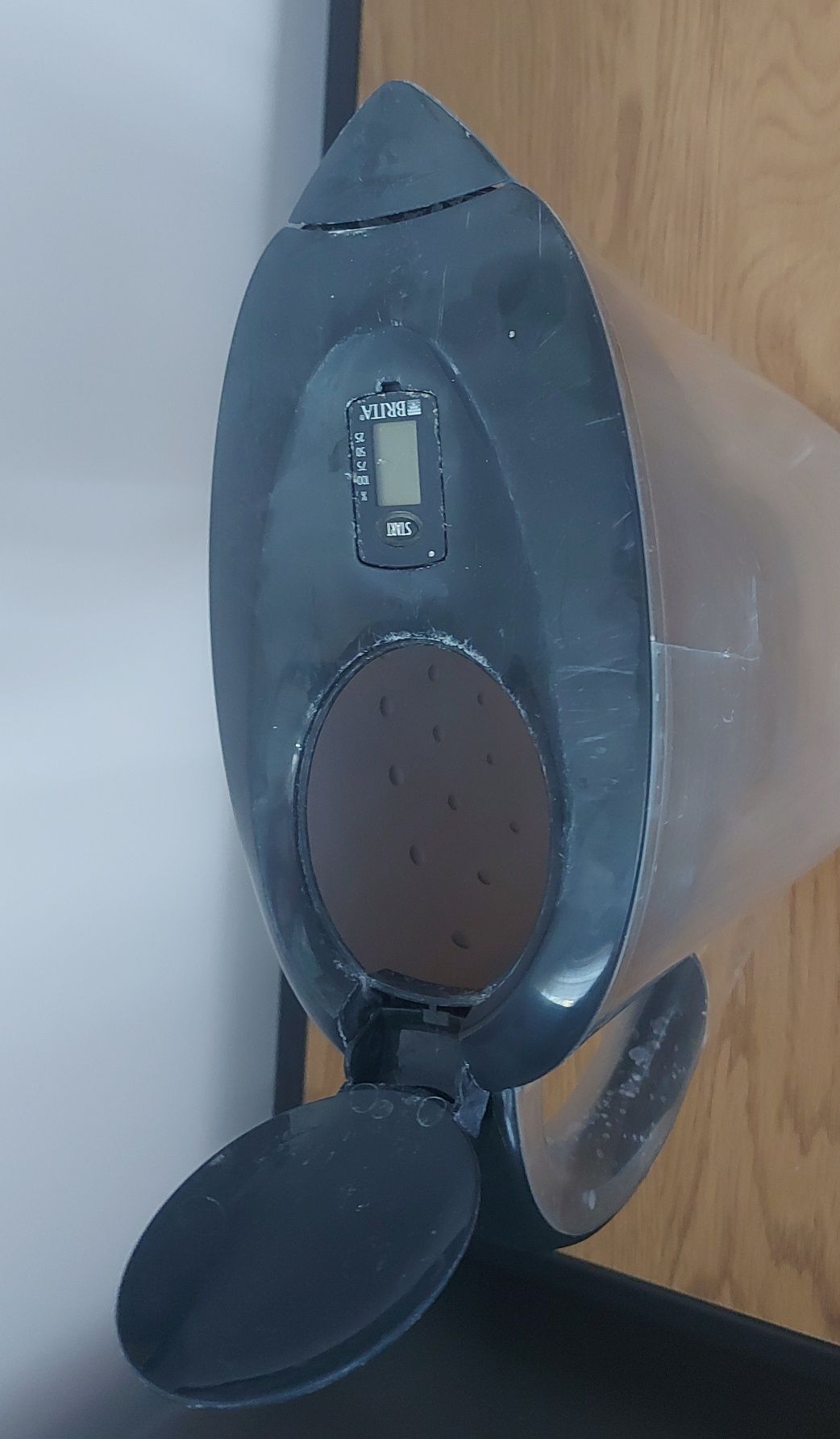 Dzbanek na wodę do filtrowania BRITA