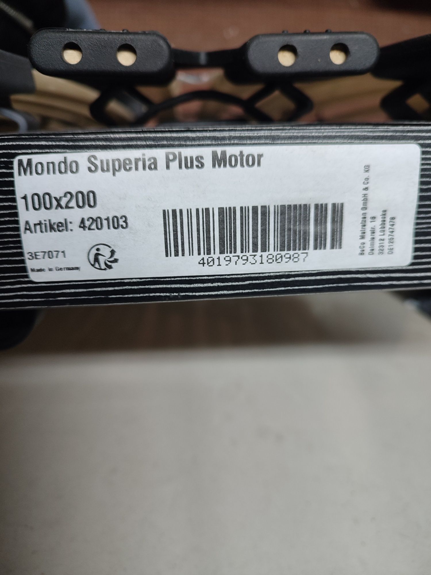Łóżko elektryczne z materacem