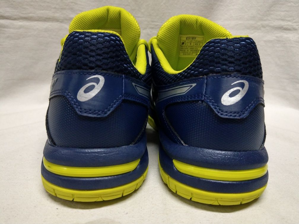 Buty Asics Gel-Squad -Halowe rozm. 42,5