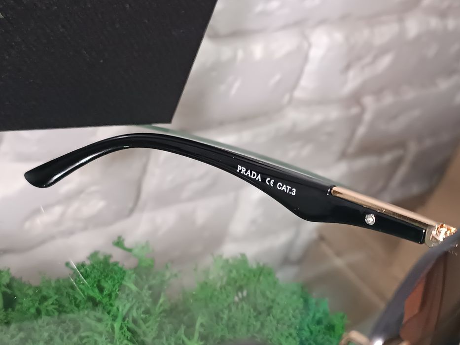 Брендові  жіночі окуляри  Prada. Нові.