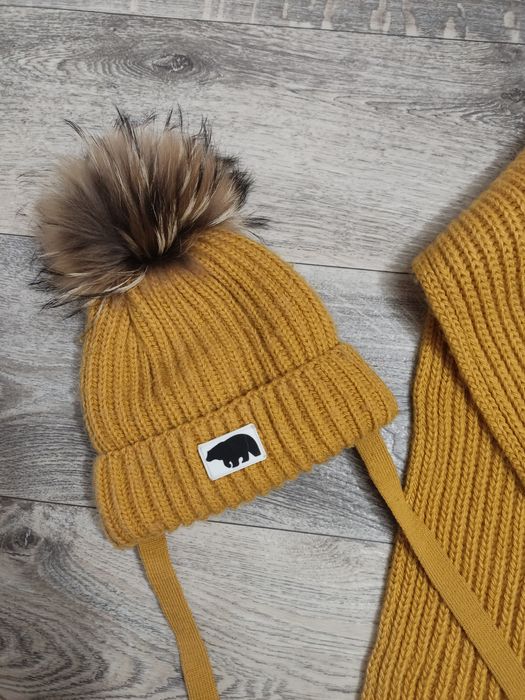 Шапка зимова з балабоном з натуральним помпоном 1,5 2 3 4р