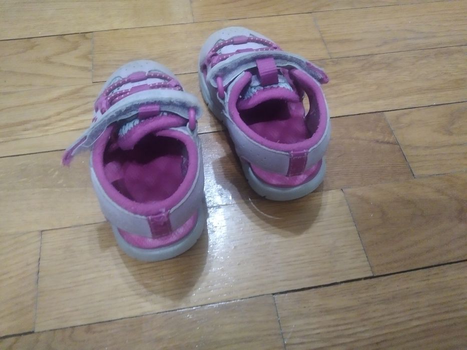 Дитячі босоніжки 22 р.