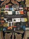 Livro com as capas de vinis de jazz