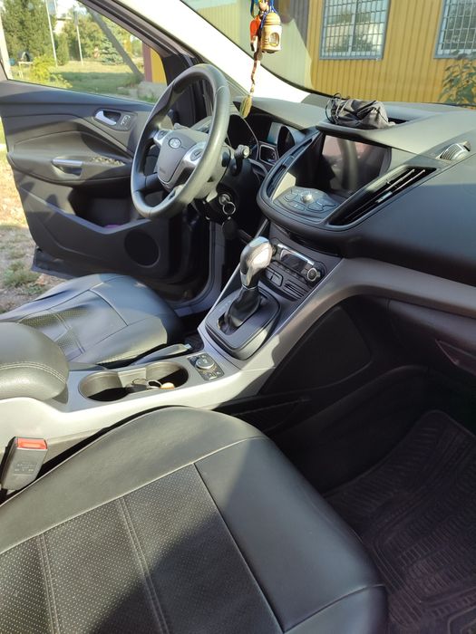 Ford Escape 2015 1.6 бензин