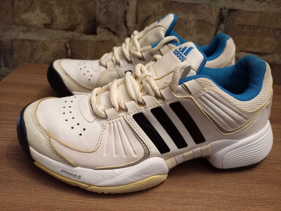 Кроссовки теннисные adidas размер 36.