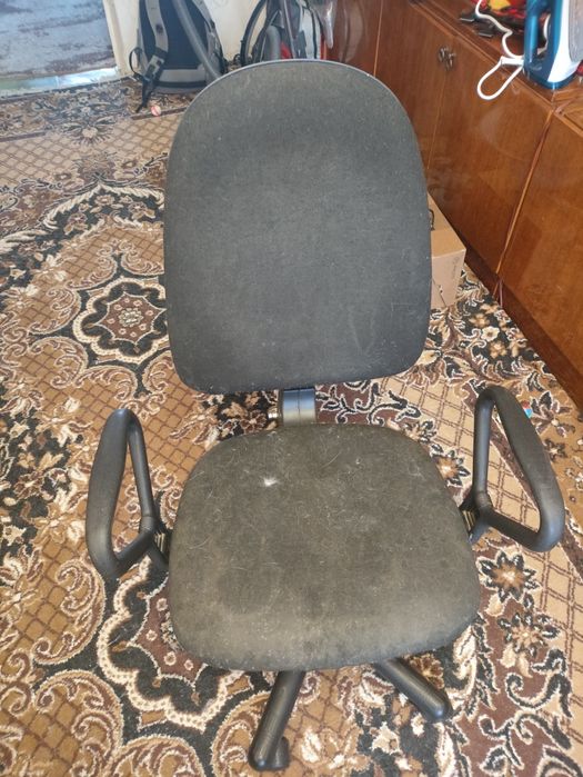Кресло! Газ лифт в рабочем состоянии!