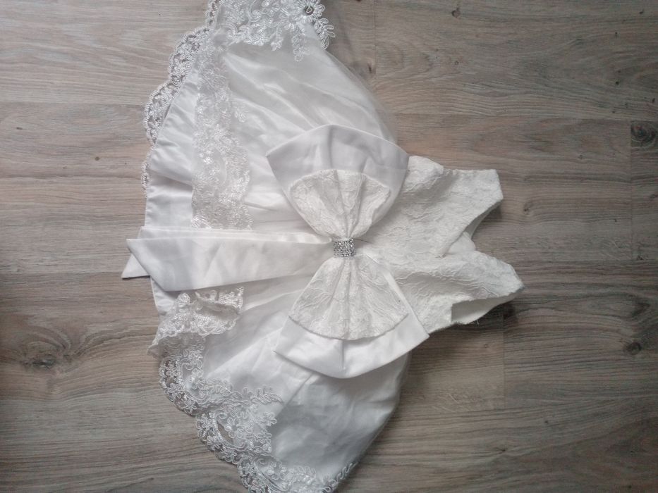 Sukieneczka na chrzest