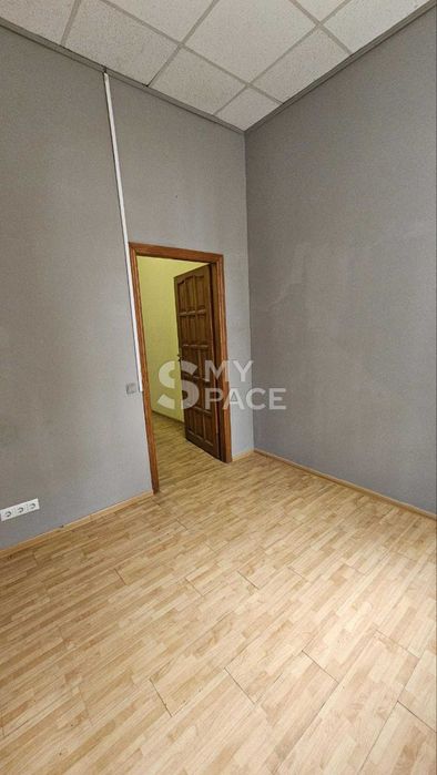 Топ ціна Печерськ Коновальця Палац Україна Центр нежитловий фонд 974кв