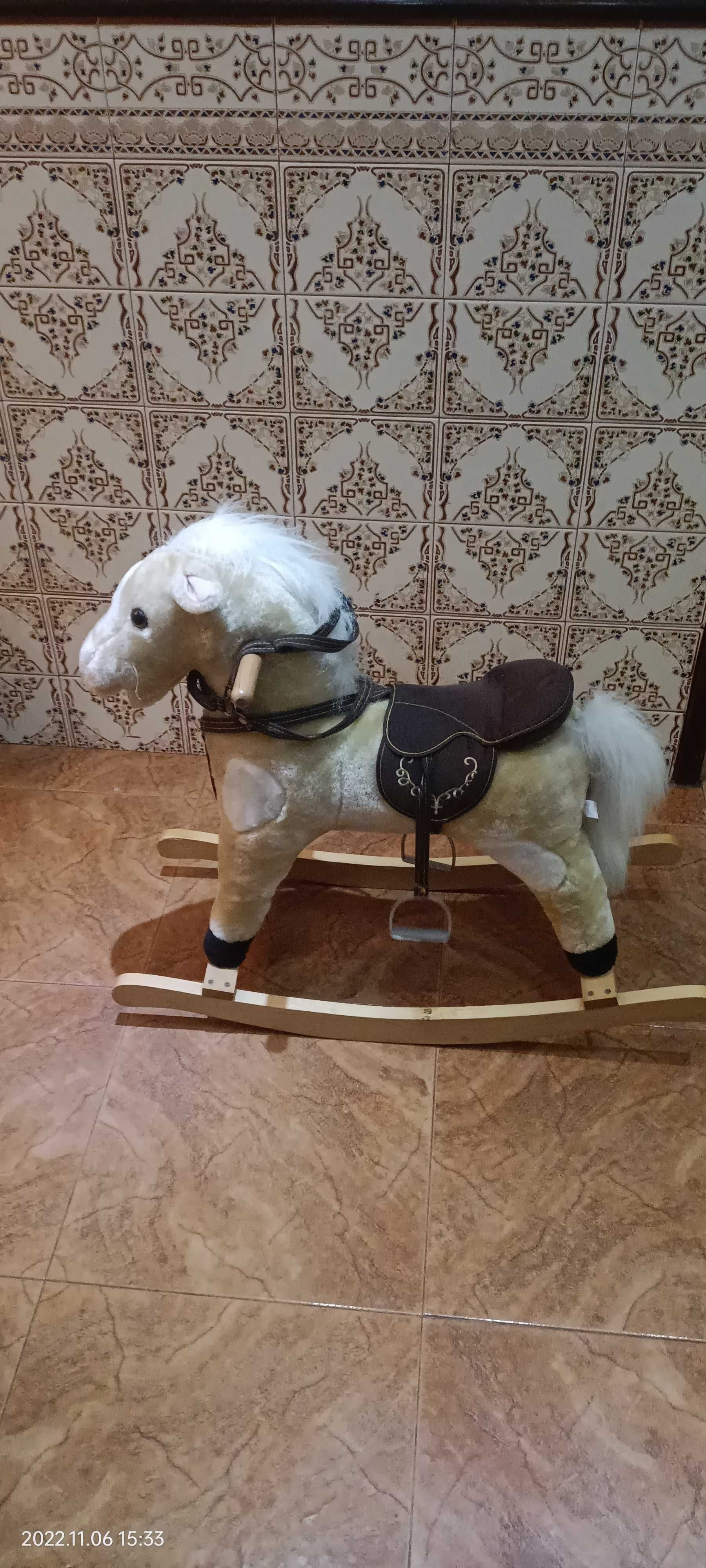 Cavalo de baloiço