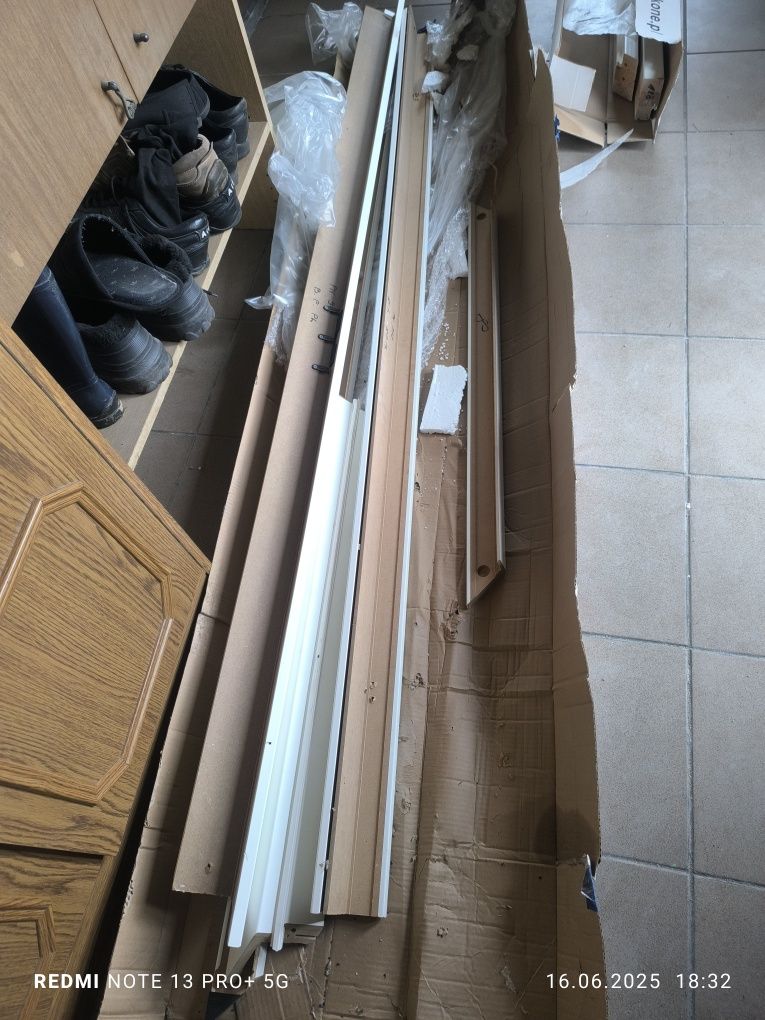 Futryny do drzwi wewnętrznych Pol-Skone 80 Lewa i Prawa