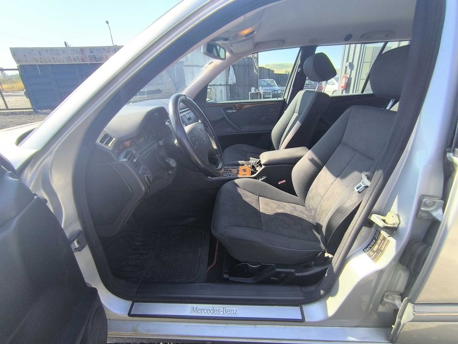 E270 CDI 170cv Elegance cx Aut., 2001