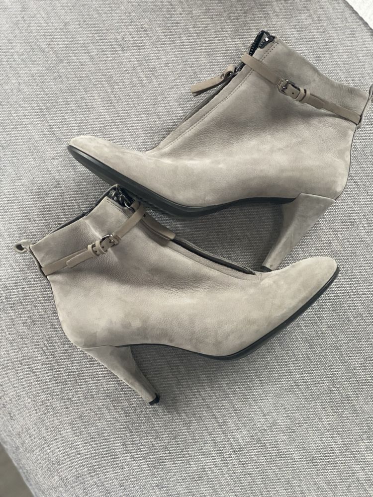 Buty na obcasie Ecco