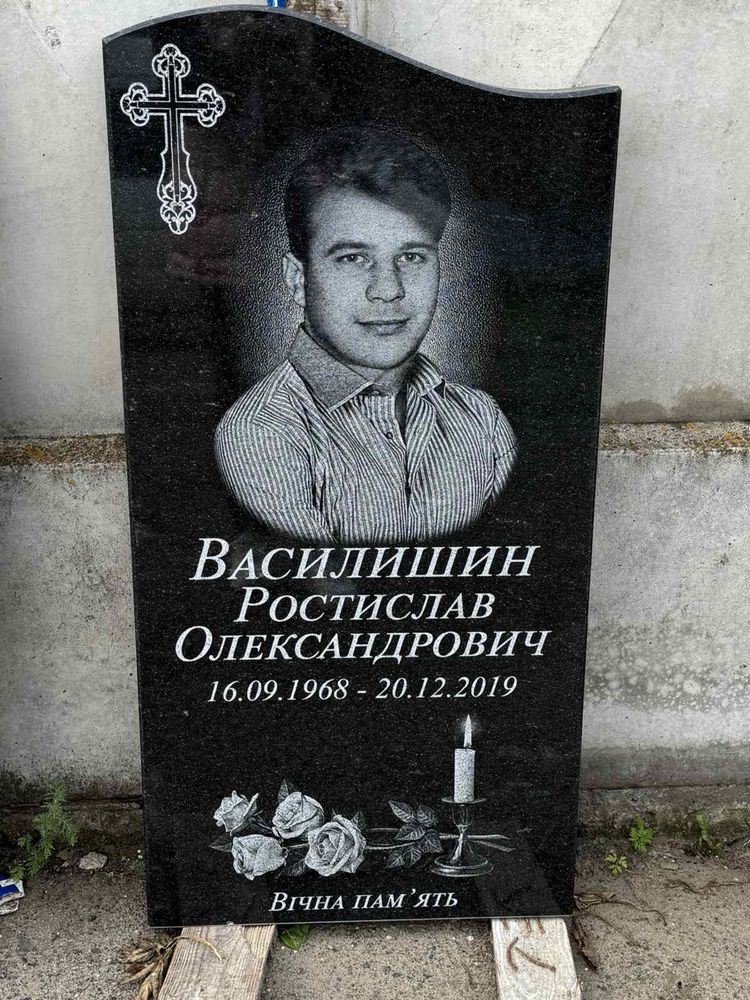 Виготовлення памʼятників — напряму від виробника