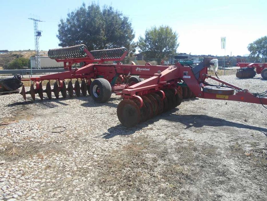 Grade Kverneland 40d com rolos