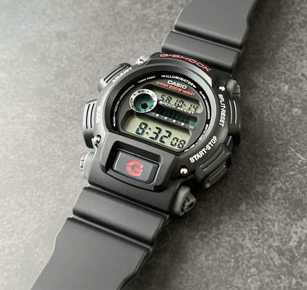 Годинник Casio G-Shock DW-9052-1V новий оригінал water resist 20 BAR