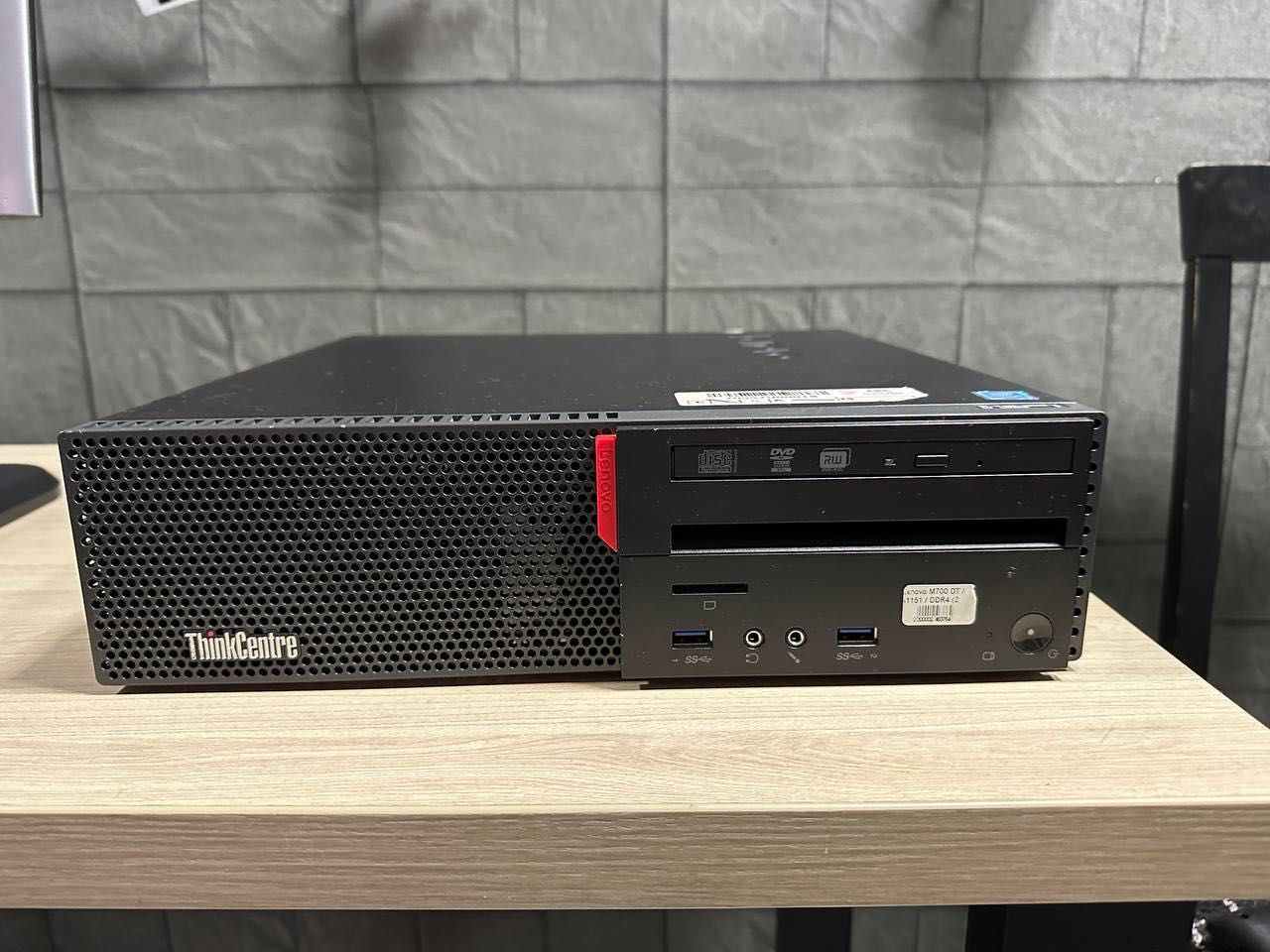 ПК Lenovo ThinkCentre M700 Intel Core i3-6100 2 ядра RAM DDR4 8GB