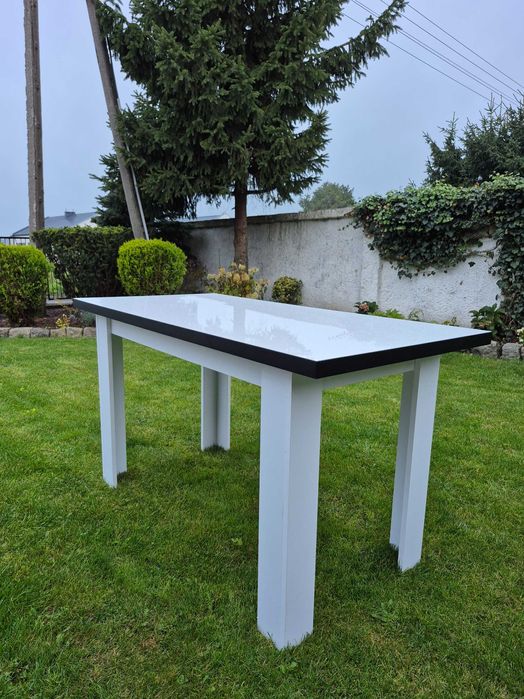 Stół idealny do jadalni, wysoki połysk, biały