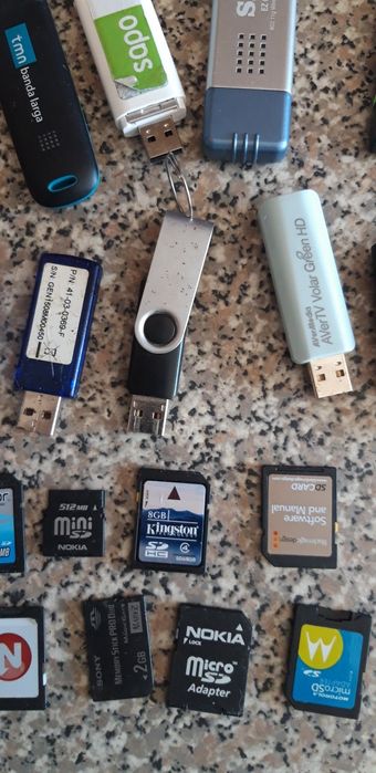 Conjunto de Acessórios de Informática Diversos
Pens/Mp3/Outros

Veja t