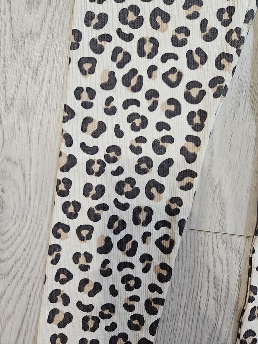NOWE legginsy prążek 134-140 getry panterka
