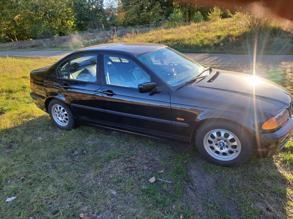 BMW E46 Sedan 323 170km GAZ 263tyś opłacony dla majsterkowicza