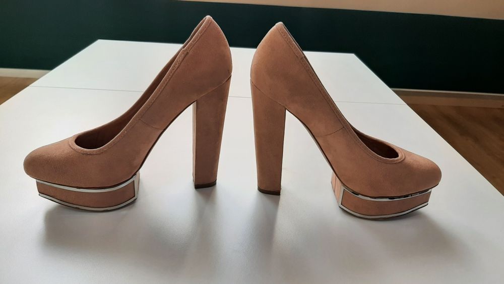 Buty na słupku i koturnie brudny róż/ bez szpilki buty na obcasie