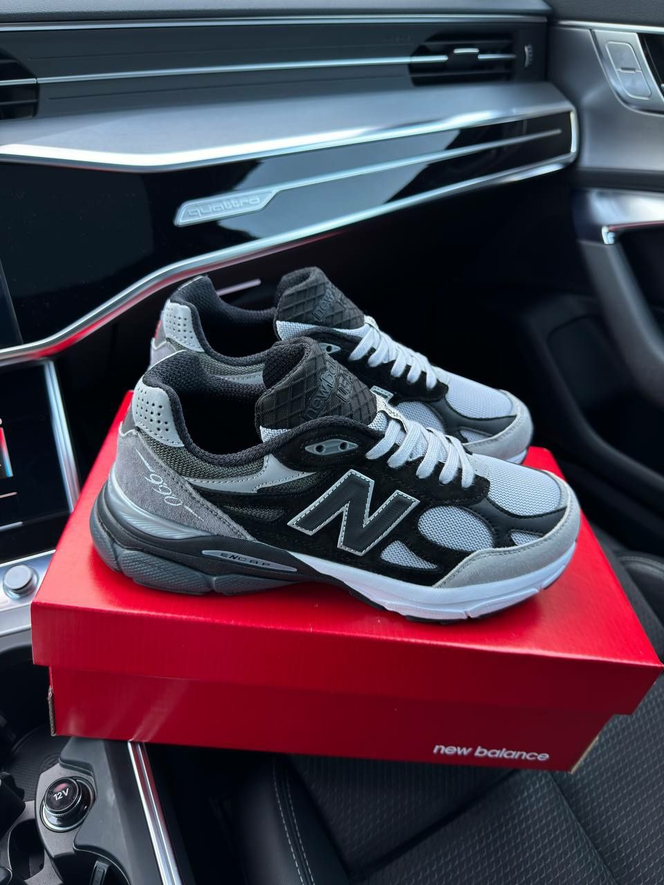 Мужские кроссовки New Balance 990 v3 Gray Black