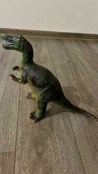 Большой динозавр Барионикс
