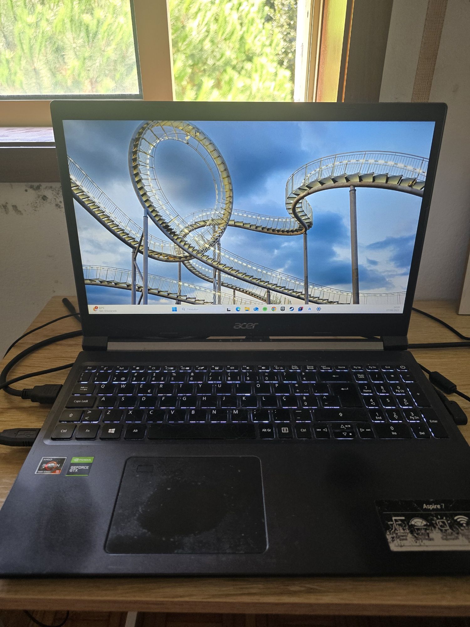 Acer aspire 7 - 8gb ram - video 4gb