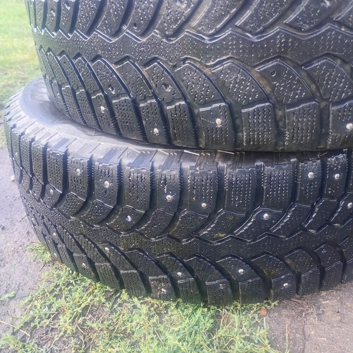 Автошини Б/У bridgestone blizzak 195/65 r15 шипована