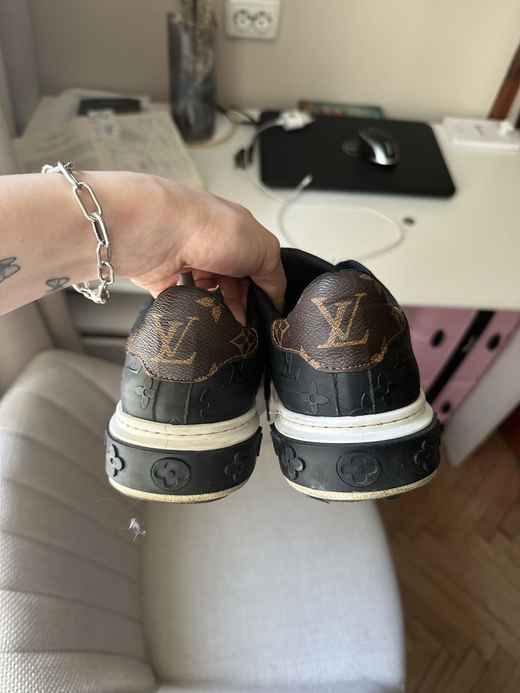 Кросівки Louis Vuitton