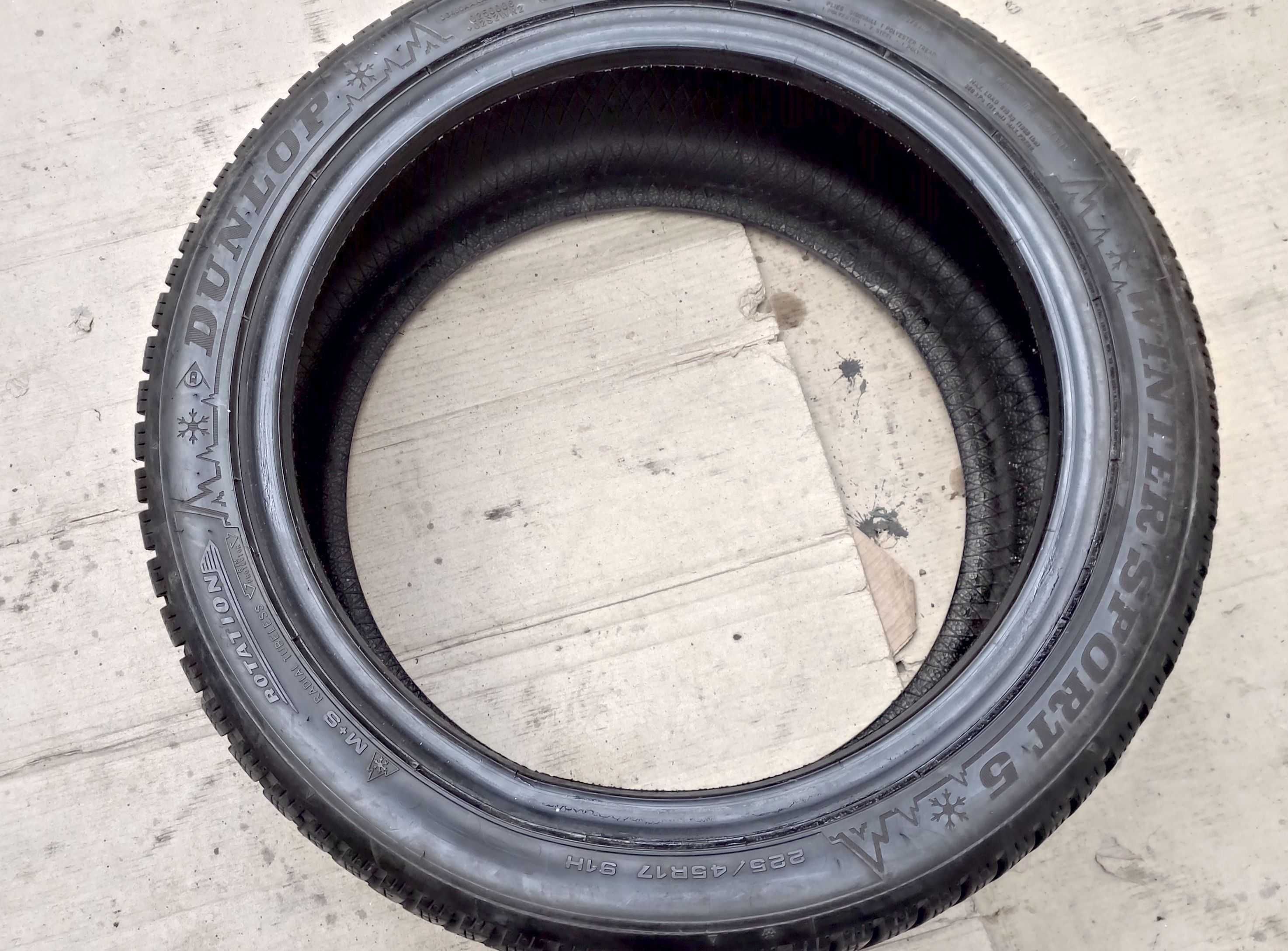 шини 225/45R17. Dunlop-5 . 2024р. Зимова Німеччина