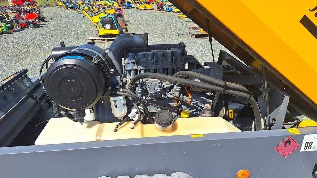 Kompresor Śrubowy Sprężarka ATLAS COPCO XAS 67 2015 Nr 803 Wolf