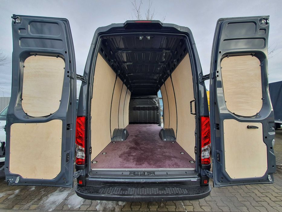 Zabudowa busa, paki Iveco Daily 16m3, 18m3, podłoga, boki,  MONTAŻ