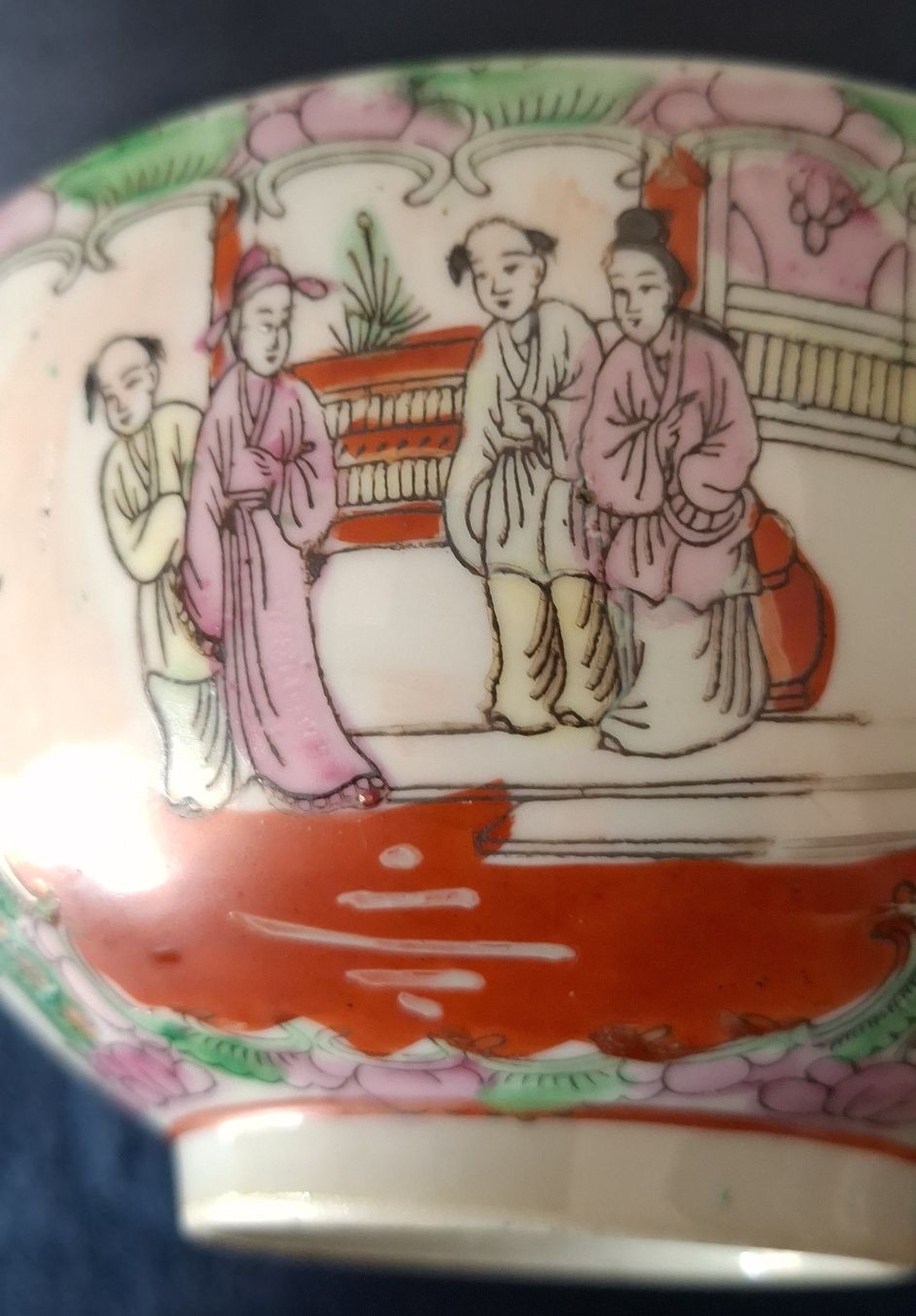 Taça porcelana China tons verde rosa motivos Mandarim anos 50 Macau