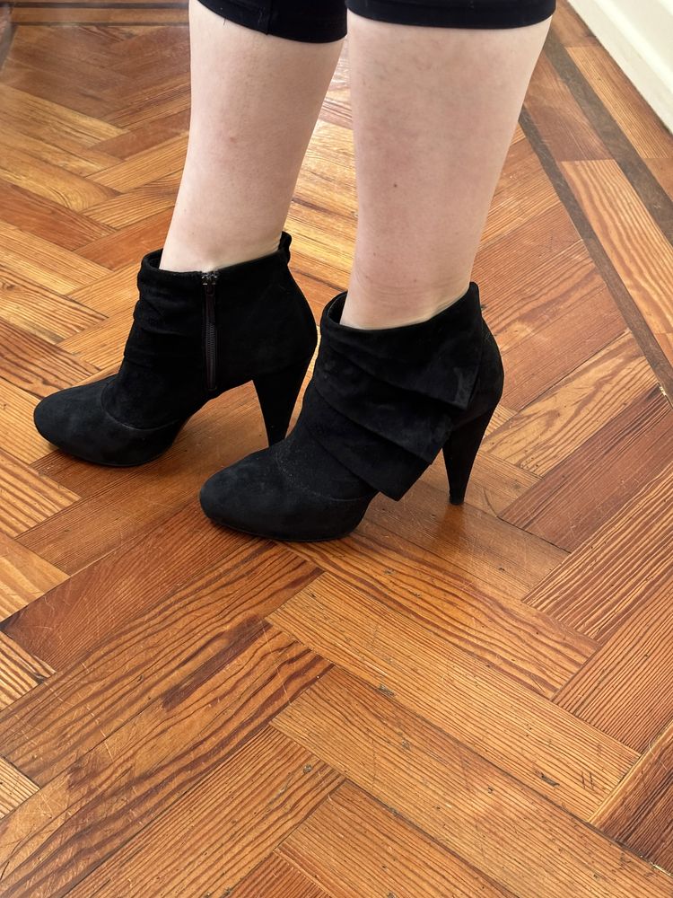 Botins Zara camurça com pouco uso