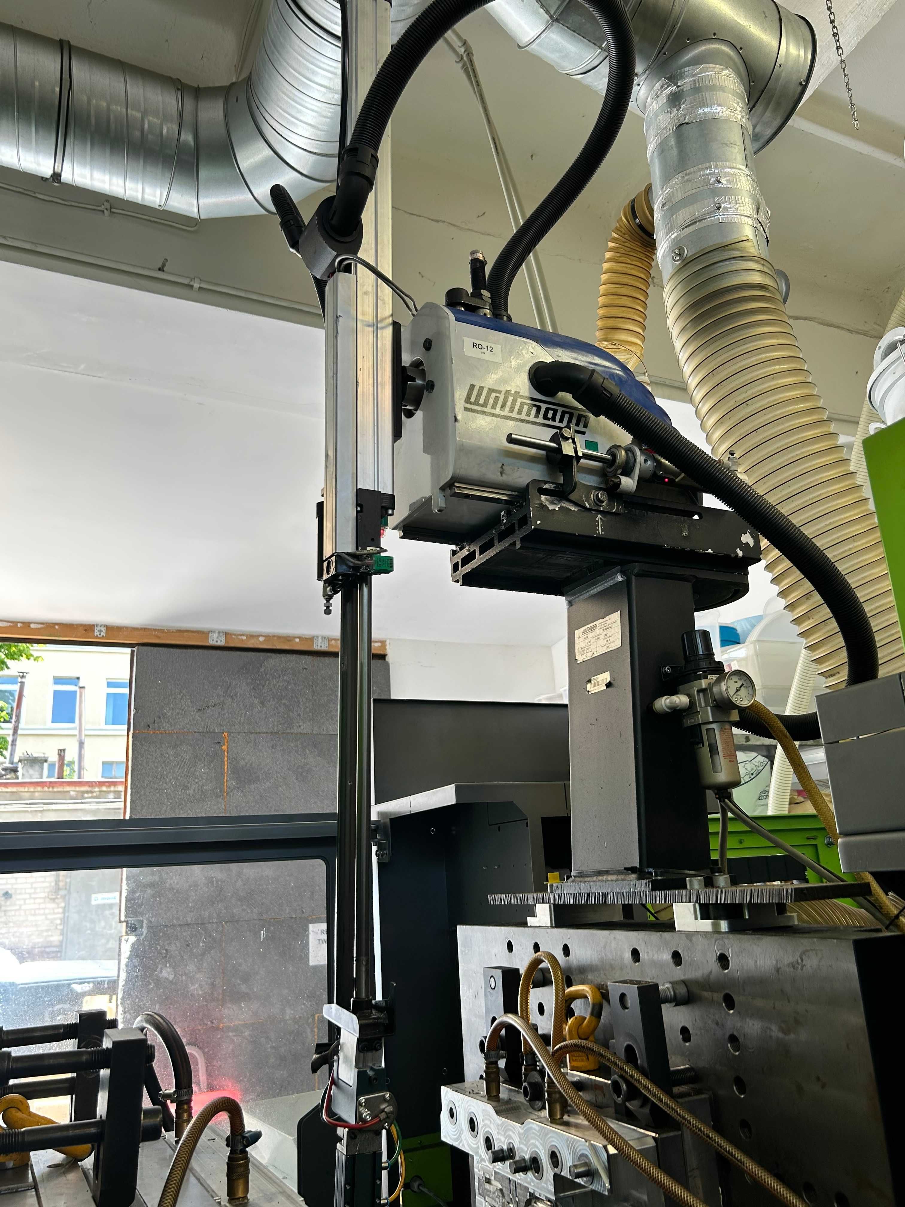 Manipulator Wittmann W702