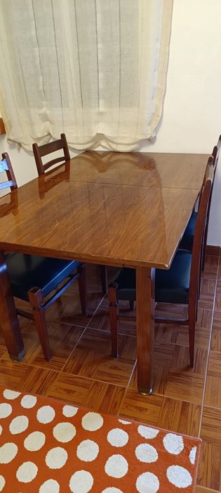 Mesa Vintage em excelentes condições extensível