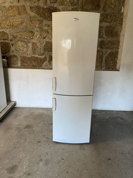 Frigorífico Combinado Branco Whirlpool